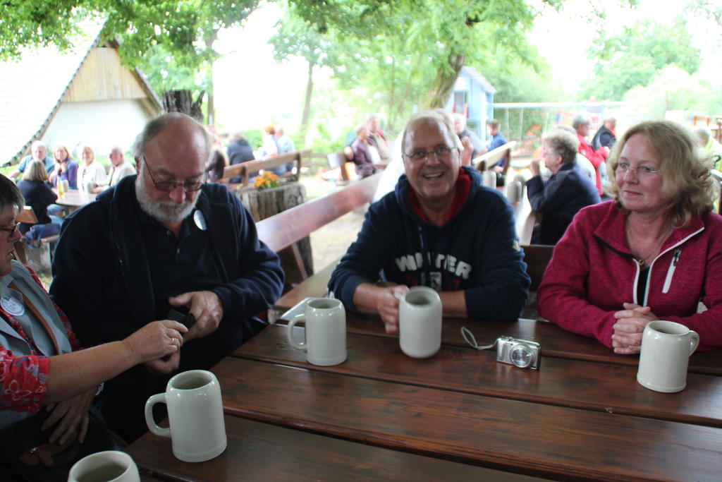 Gute Stimmung im Bierkeller