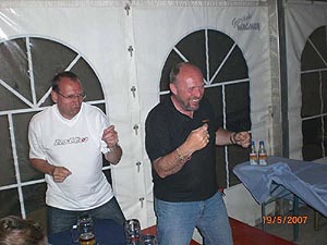 Gute Stimmung im Zelt