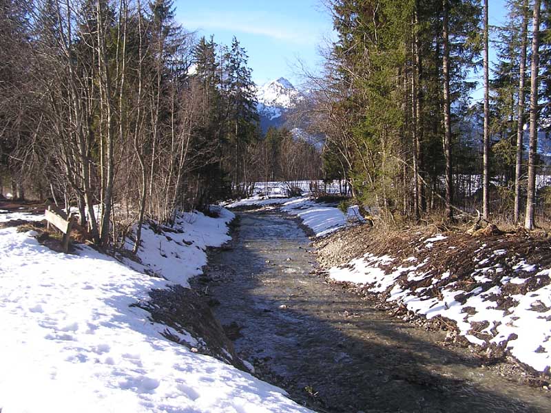 Bachlauf beim Campingplatz