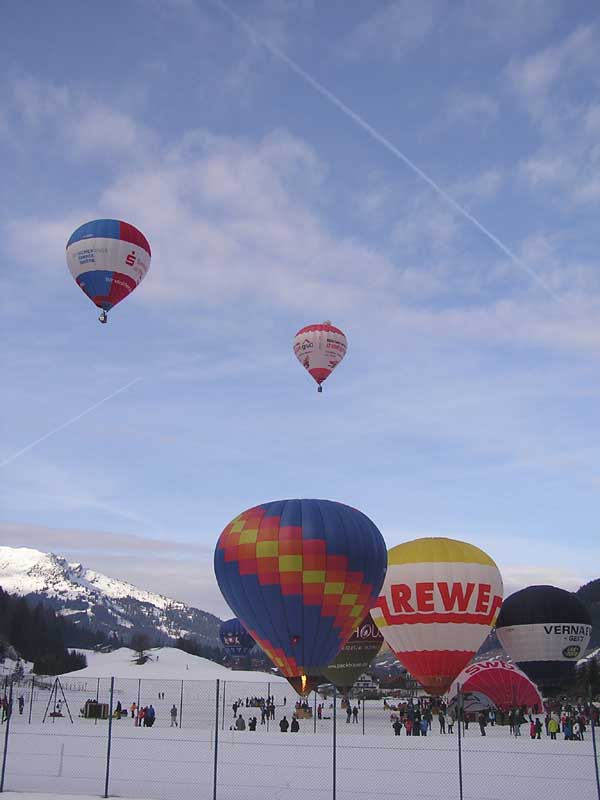 Ballonfestival in Tannheim