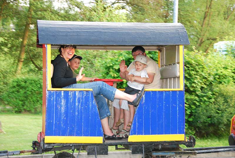 In der platzeigenen Eisenbahn