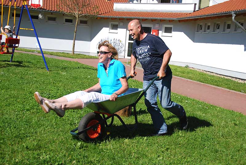 Schubkarrenrennen