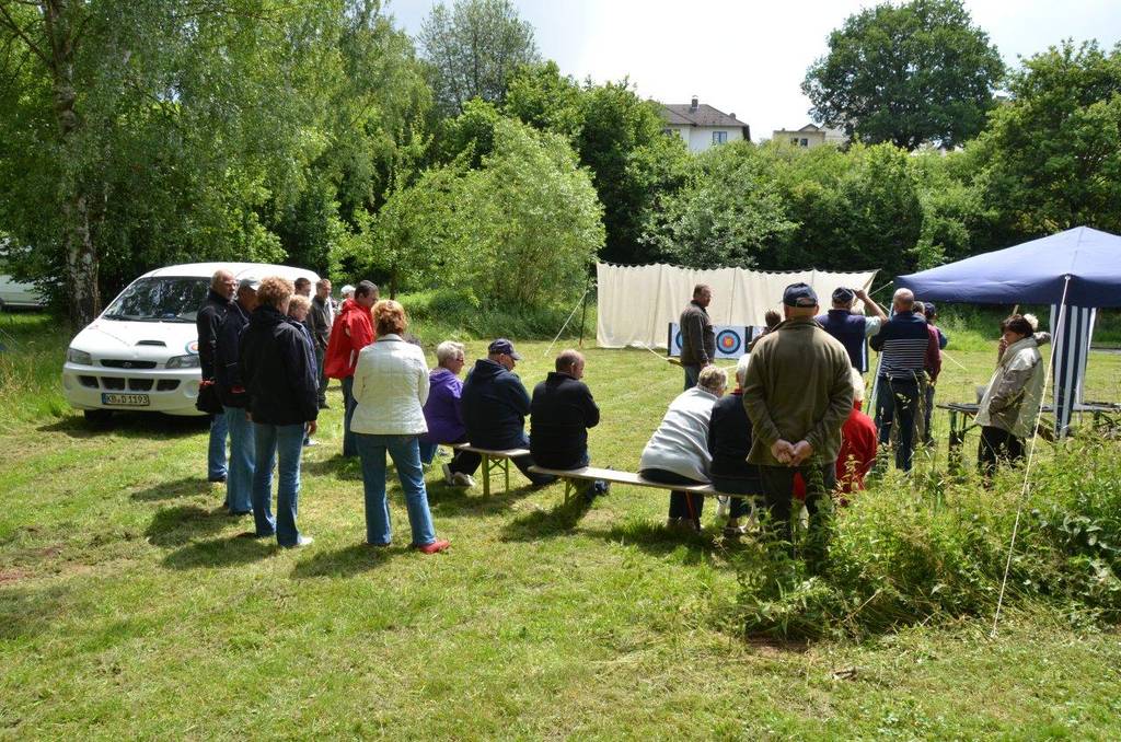 Beim Bogenschießen