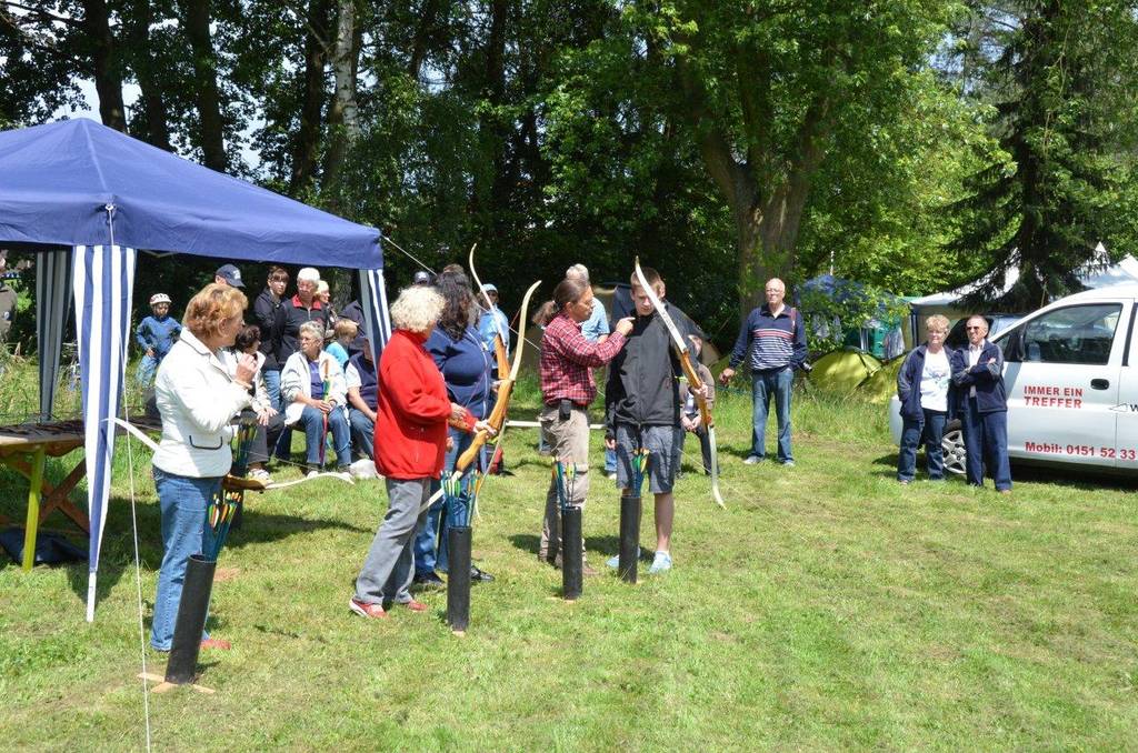 Beim Bogenschießen