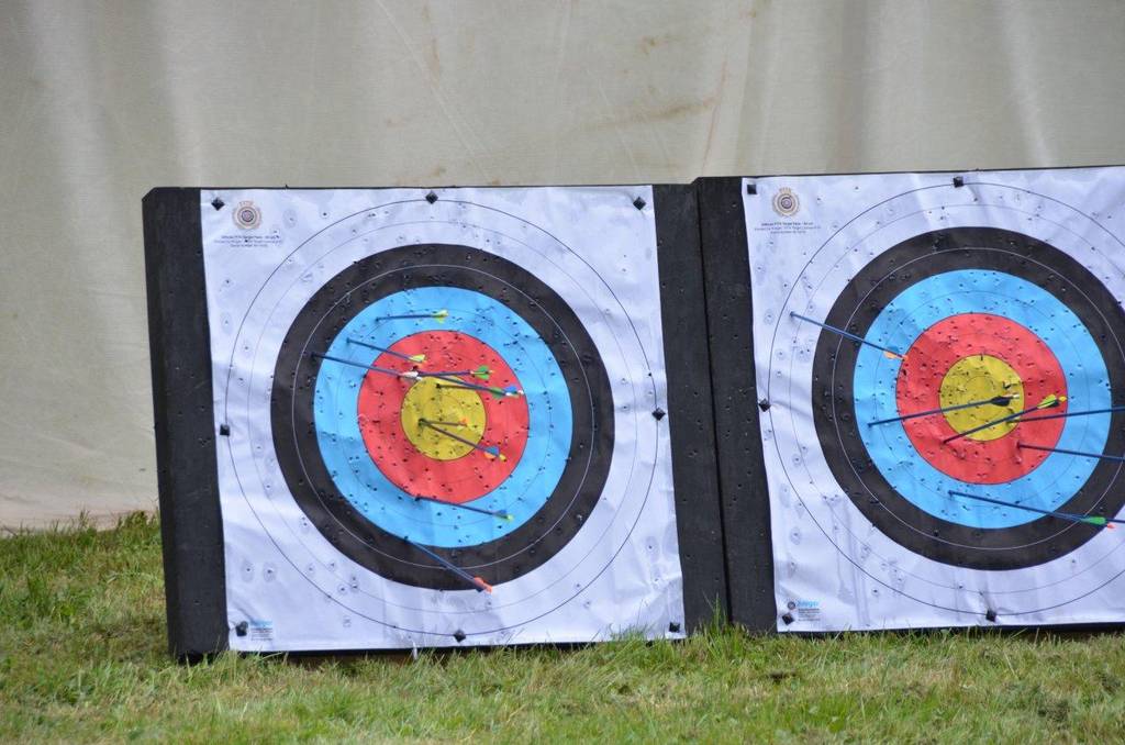 Beim Bogenschießen