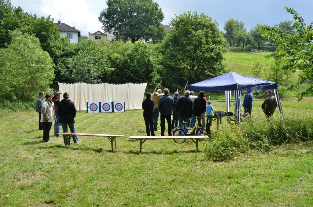 Beim Bogenschießen