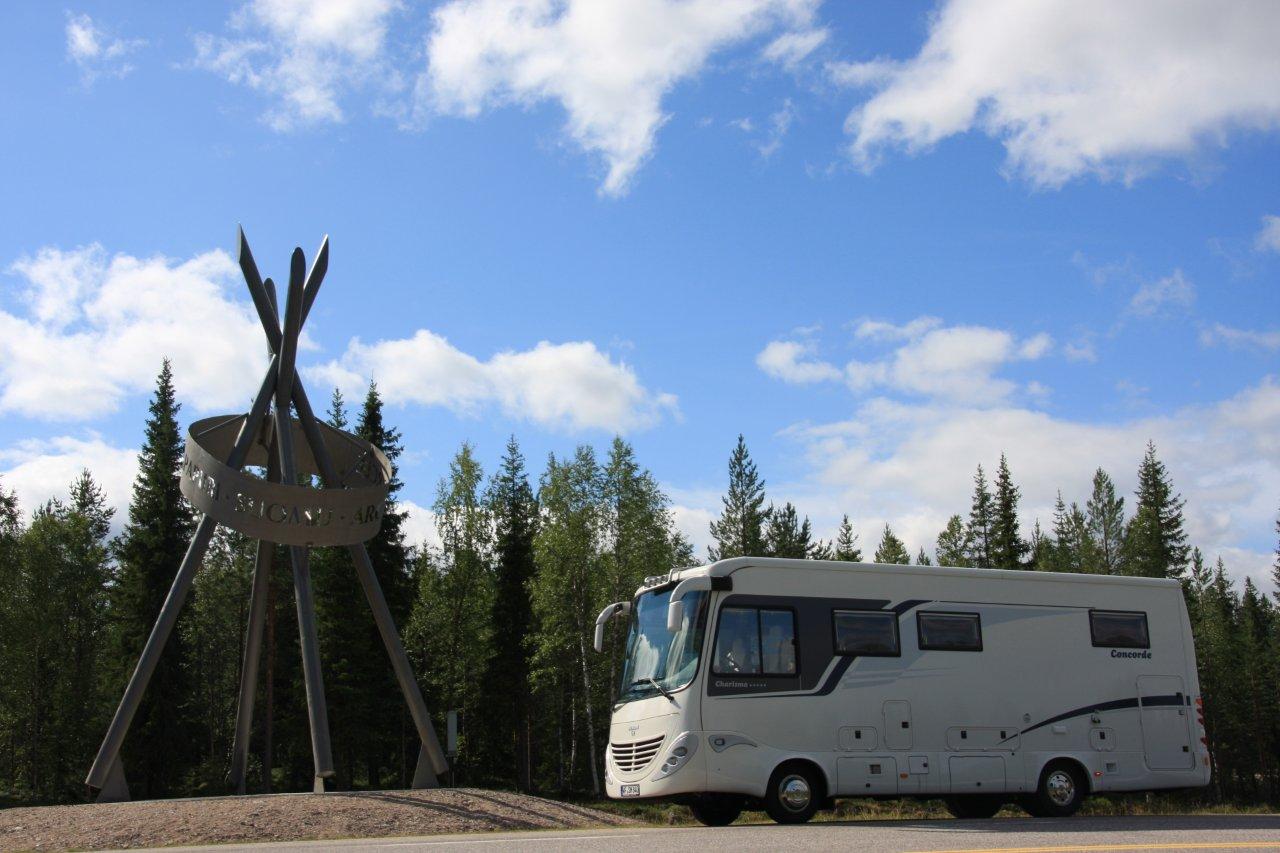 Wir überqueren den Polarkreis