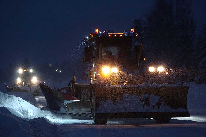 Schweres Gerät gegen Massen von Schnee